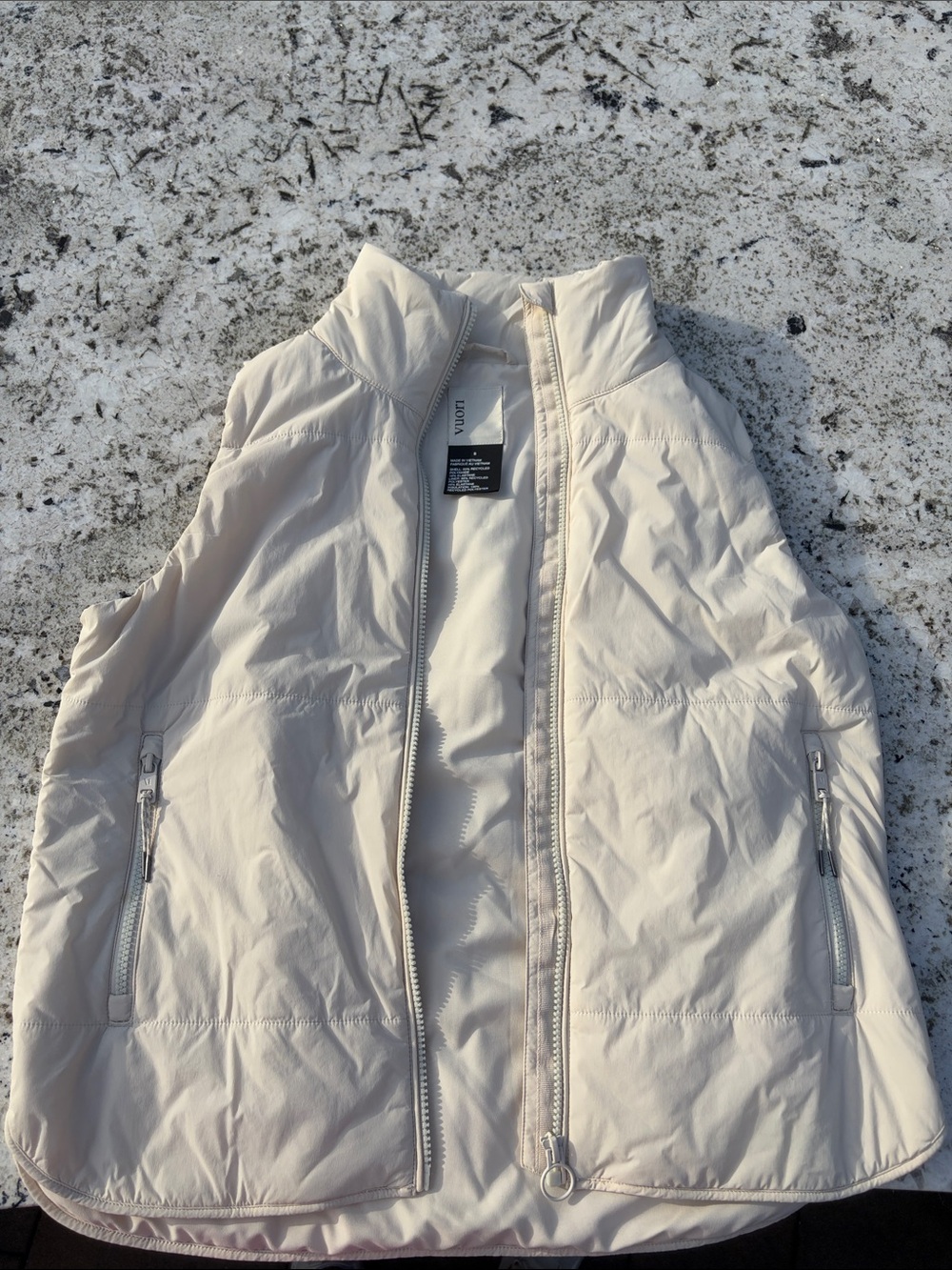 Vuori Light Beige Quilted Sleeveless Vest with Zippered Pockets
